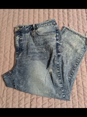 Classic High-Waist Light Blue Women's Jeans
